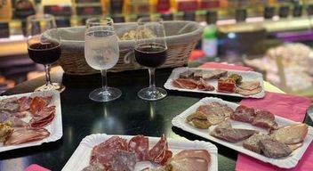 Food tour et dégustation au cœur des Halles de Lyon Paul Bocuse