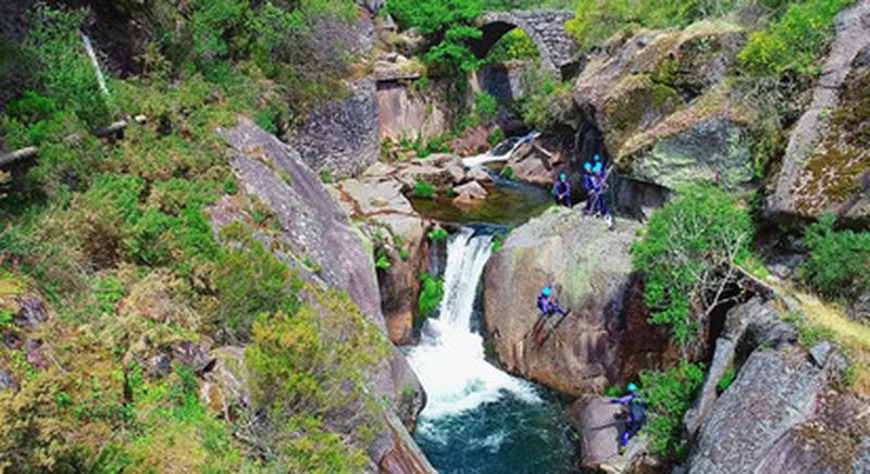 Canyoning à Castro Laboreiroau Nord du Portugal