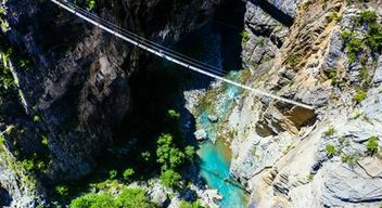 Via ferrata dans les Gorges de la Durance à l'Argentière la Bessée