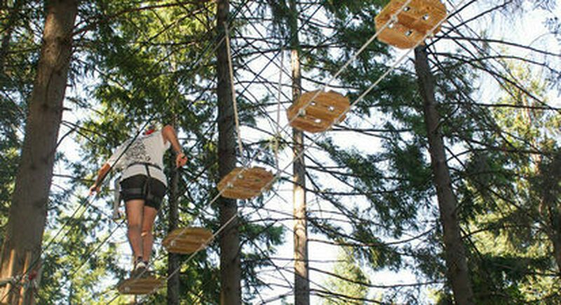Parc d'accrobranche à Jaujac près d'Aubenas - Monts d'Ardèche