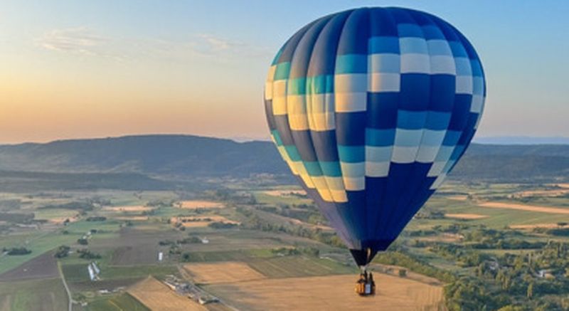 Baptême en montgolfière à Lourmarin dans le Luberon