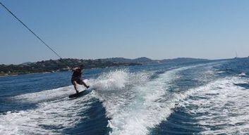 Session de ski nautique ou wakeboard à Sainte-Maxime
