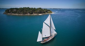 Excursion bateau d'une journée à la découverte du golfe du Morbihan à Arradon près de Vannes