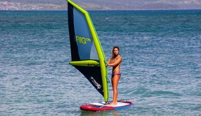 Location d'un paddle à voile au bord du lac de Saint-Cassien à Montauroux