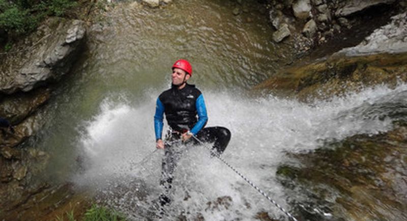 Canyoning dans le Massif du Vercors près de Grenoble