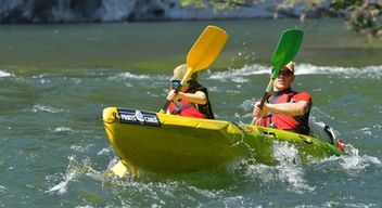 12 km de descente de rivière en canoë dans les Gorges de l'Ardèche - La Bonny