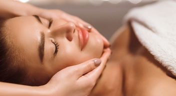 Soin du visage dans un Spa et Hammam privatif à Cannes - place Vauban