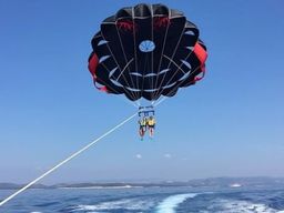 Parachute ascensionnel depuis Seget Vranjica à Trogir