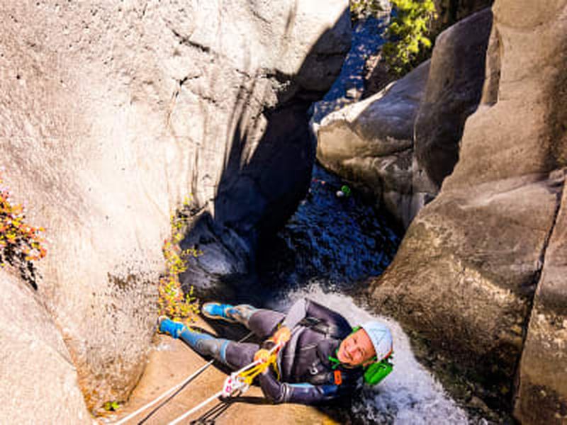Descente du canyon de Fleur Jaune à Cilaos, La Réunion