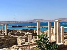 Croisière semi-privée de Mykonos à l'île de Rhénia et visite guidée de Délos