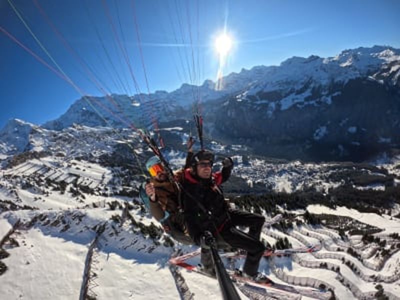 Vol en parapente en hiver de Männlichen à Wengen ou Grindelwald