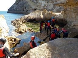 Excursion en coasteering et saut de falaise dans le parc naturel de la Costa Vicentina, près de Lagos