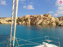 Journée en catamaran (9h30 - 17h30) – Hyères & Îles d’Or