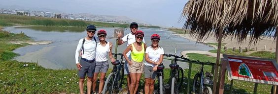 Balade à vélo à travers Miraflores et Barranco + Visite de Los Pantanos de Villa