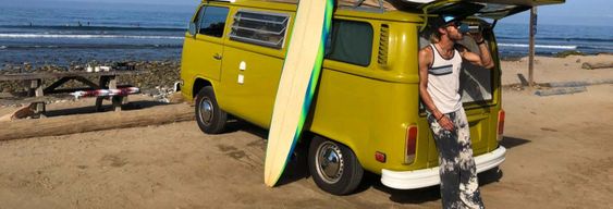 Excursion à Malibu en van Volkswagen + Surf