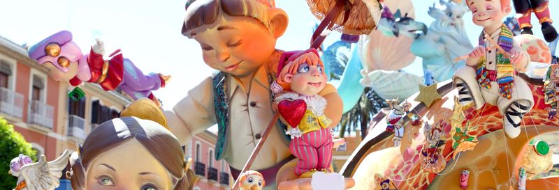 Visite des Fallas de Valence