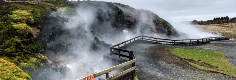 Excursion à Deildartunguhver et à la grotte de Vidgelmir