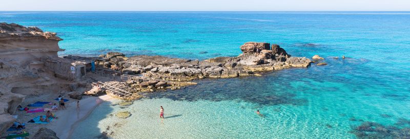 Balade en bateau aux criques de Formentera