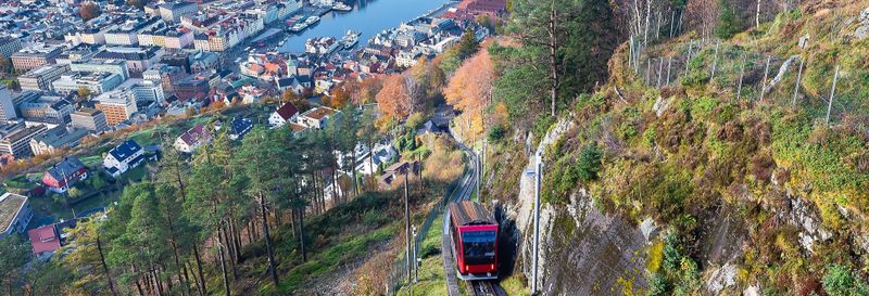 Itinéraire privé de randonnée sur les monts Fløyen et Rundemanen