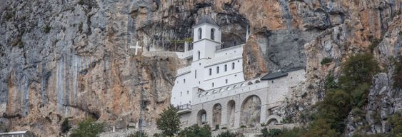 Excursion au Monastère d'Ostrog