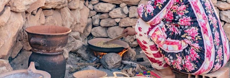 Cours de cuisine marocaine dans un village traditionnel
