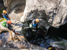 Canyoning à Millau dans le canyon de Bramabiau (12)