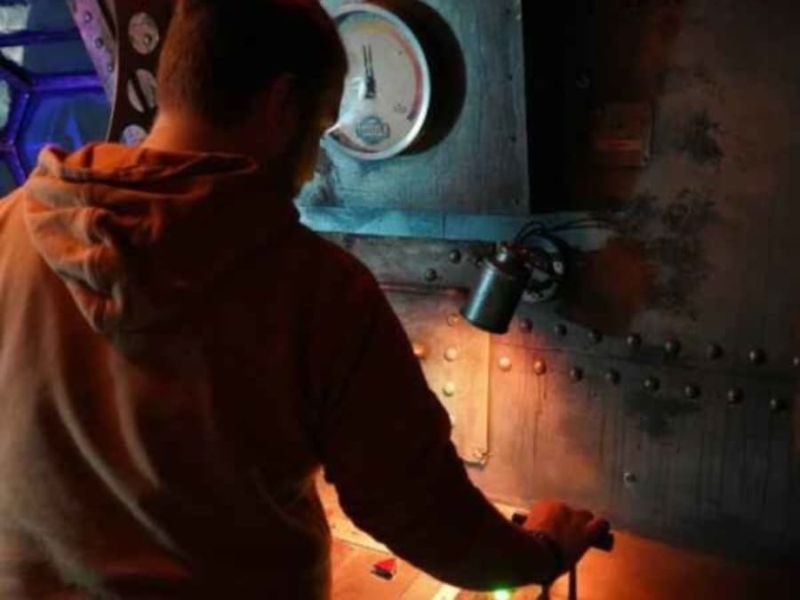 Expérience immersive dans un sous-marin à Toulouse (31)