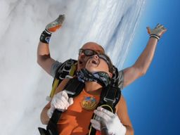Saut en parachute en tandem à Saint-Girons