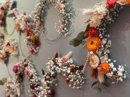 Atelier couronne de fleurs séchées à Strasbourg (67)