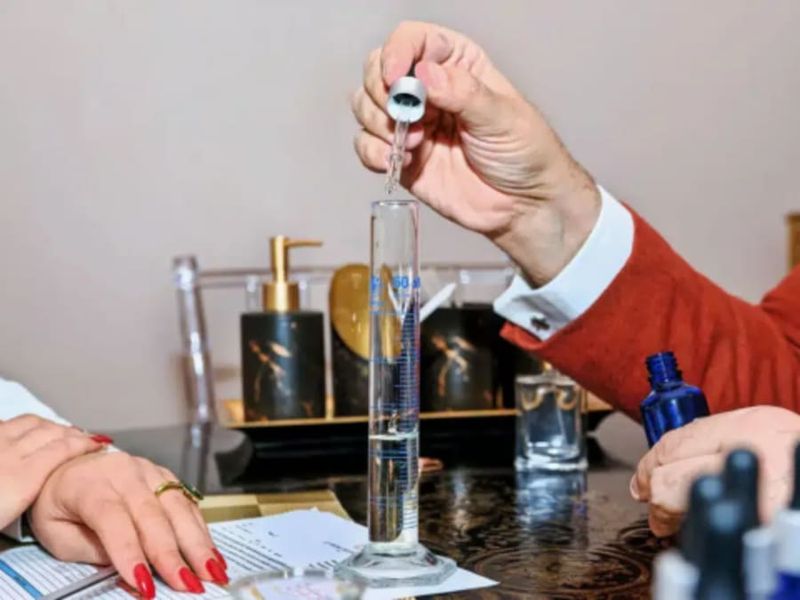 Atelier création d'un parfum prestige en duo à Paris 4ème