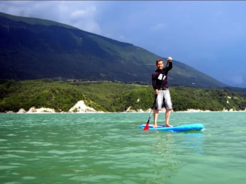 Location de Stand-Up Paddle au lac du Monteynard