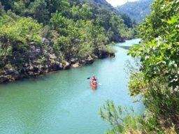 Location de Canoë Kayak à Saint-Guilhem-le-Désert
