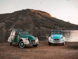 Balade en 2CV au Lac du Salagou depuis Montagnac (34)