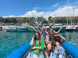 Croisière en bateau vers la grotte de la Mala au départ de Nice