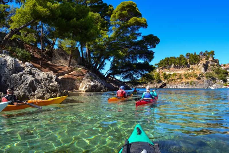 Kayak de mer à Parga : Aventure côtière et exploration des îlots
