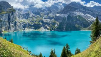 Interlaken : excursion au lac d'Oeschinen avec trajet en téléphérique