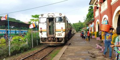 Visite d'une jounée à Yangon avec promenade en train circulaire