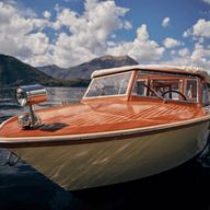 Varenna : tour en bateau partagé au coucher du soleil avec un apéritif au Prosecco