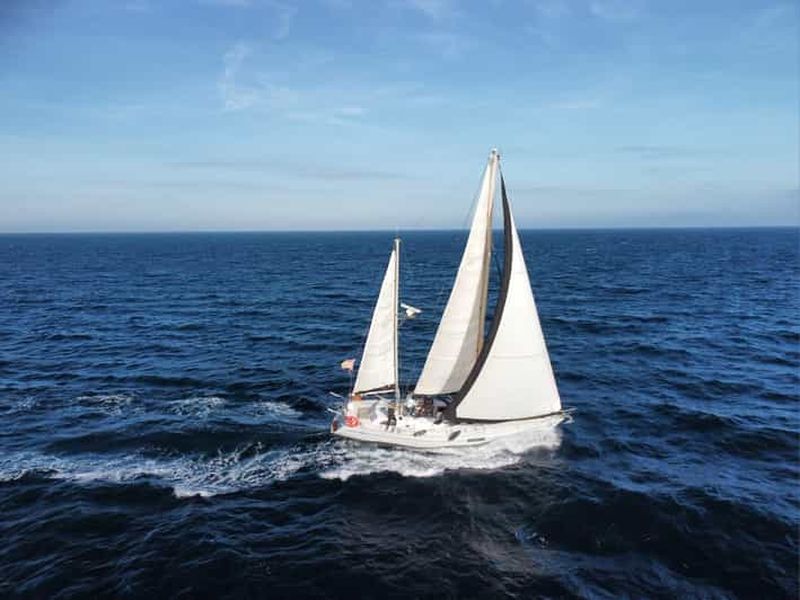 Santa Pola : Promenades en voilier à Tabarca, plongée avec tuba et coucher de soleil avec dégustation