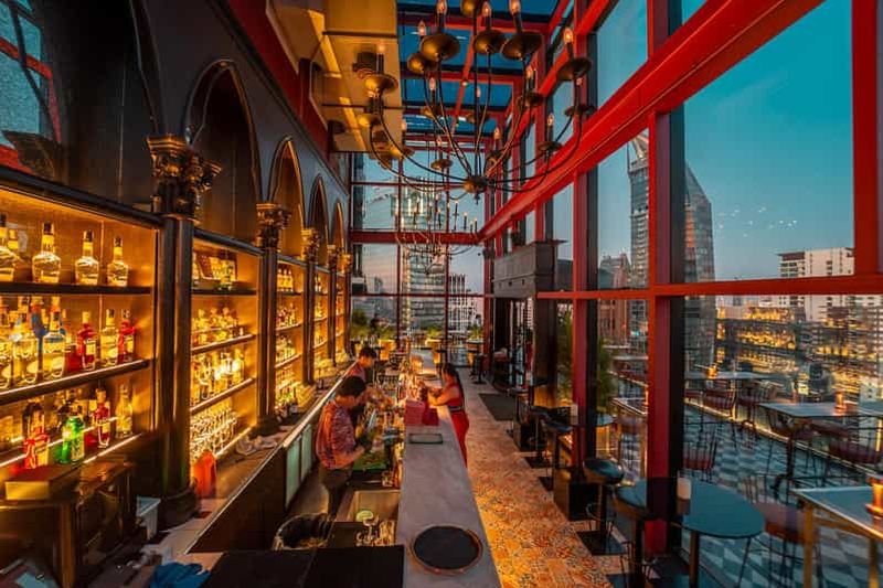 Bangkok : Mojjo Rooftop Lounge & Bar - Forfait restauration et boissons
