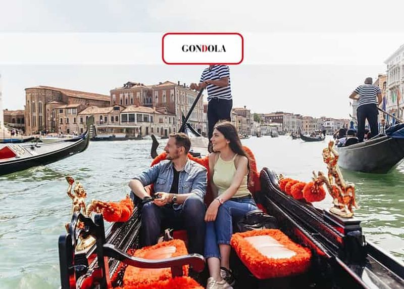 Venise : promenade en gondole sur le Grand Canal avec commentaire