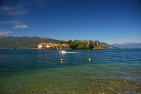 Lac Majeur : billets de bateau-taxi pour les îles Borromées et déjeuner