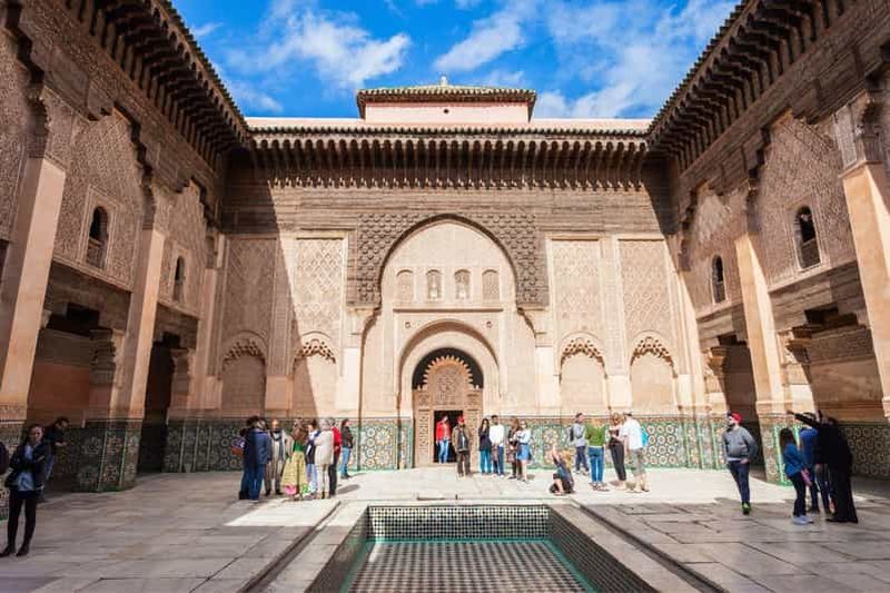 Marrakech : visite de la madrasa Ben Youssef, du jardin secret et de la médina