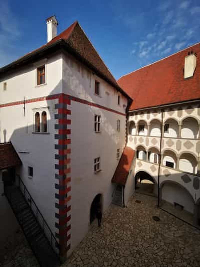 Château de Veliki Tabor, musée de Kumrovec avec dégustation de vin