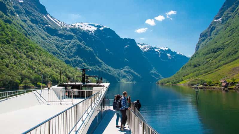 Bergen : village viking, croisière dans le Nærøyfjord et chemin de fer de Flåm