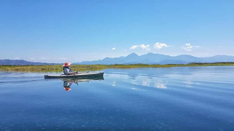 San Pedro Sula : lac Yojoa, cascade et excursion d'une journée en kayak