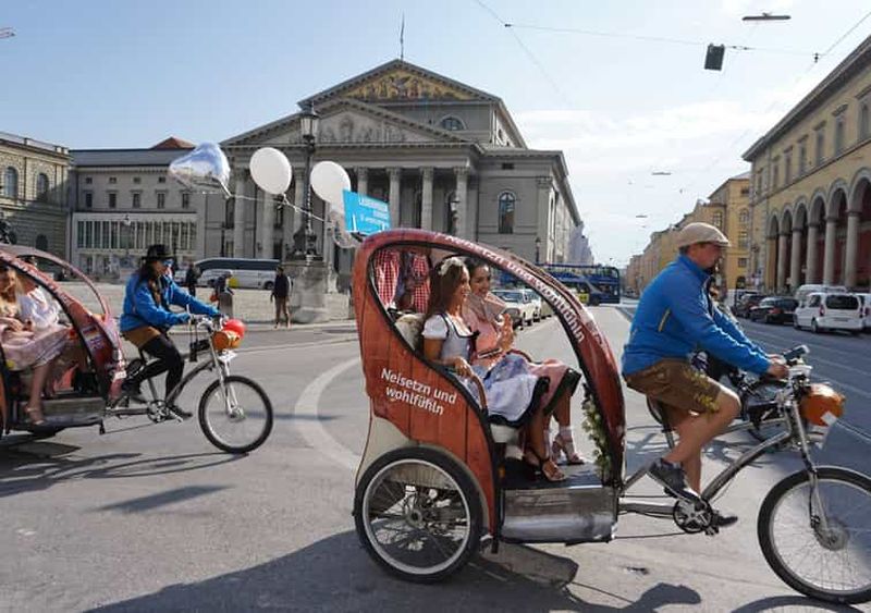 Visite guidée de la ville et du jardin anglais en Pedicab / Rikscha