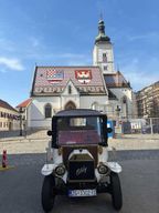 Zagreb : visite de la ville haute en voiture électrique vintage