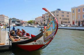 Aveiro : Tour en bateau traditionnel de Moliceiro