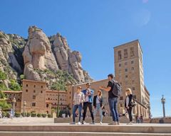Barcelone : Excursion guidée d'une journée à Montserrat, Gérone et Costa Brava